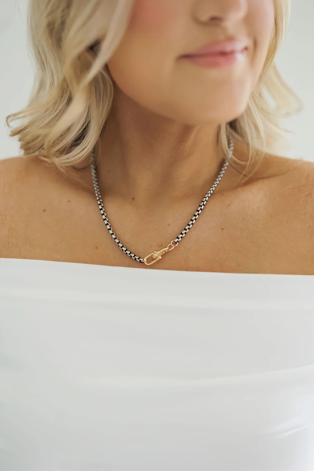 Nova Round Box Chain